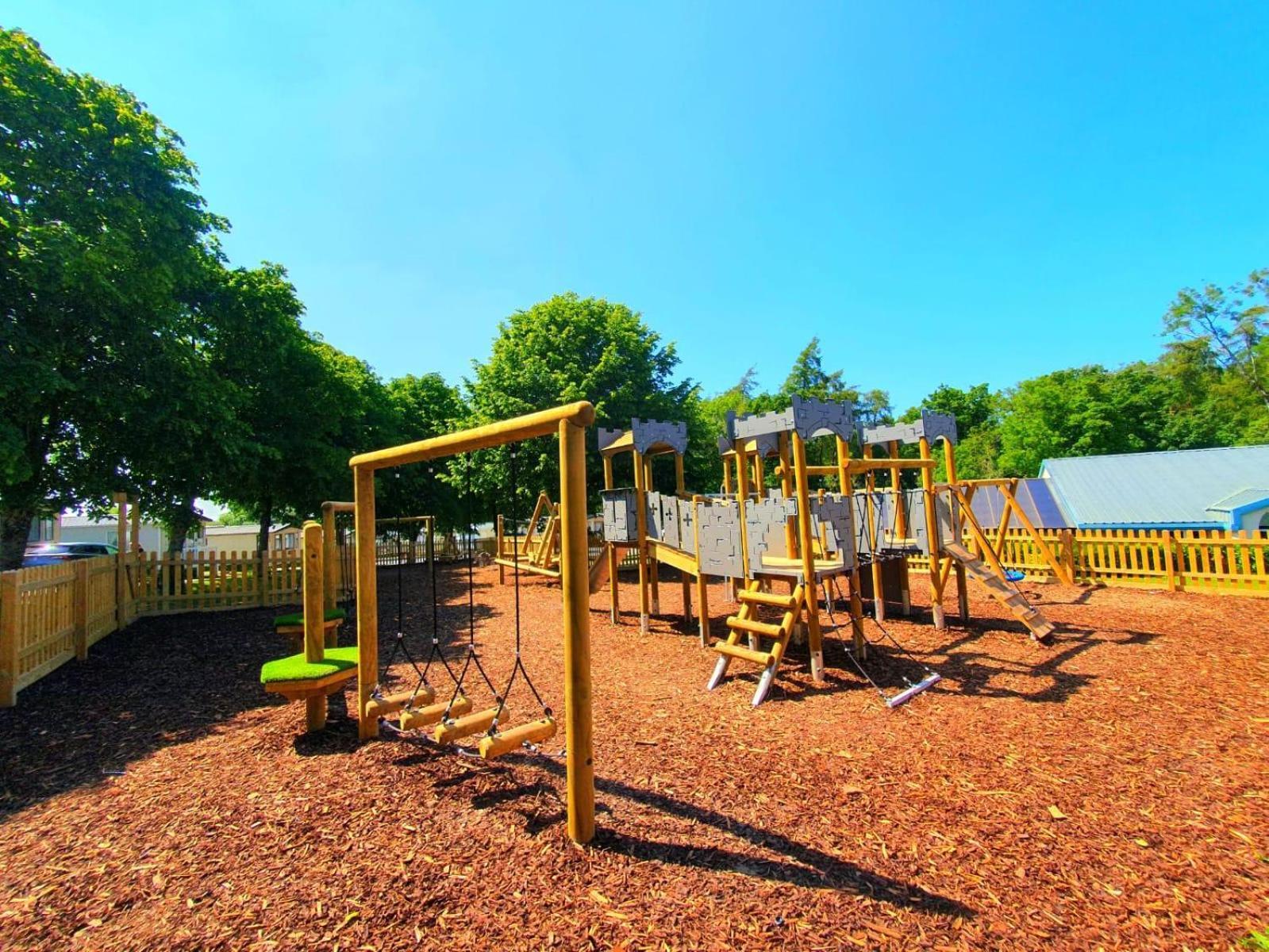 Вилла No 61 Brynteg Country & Leisure Retreat Cwm-y-glo Экстерьер фото